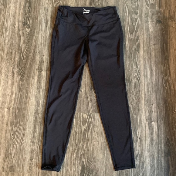 Old Navy athletic leggings size Medium - Picture 1 of 4
